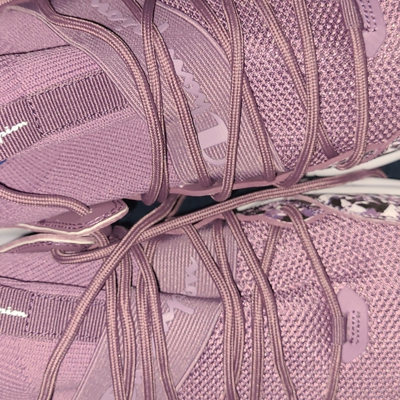 New Champion "YOGA" style sneakers sizes 9.5 and 11 - Picture 7 of 10